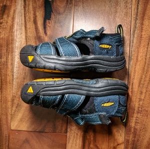 Little boys Keen Sandals 5